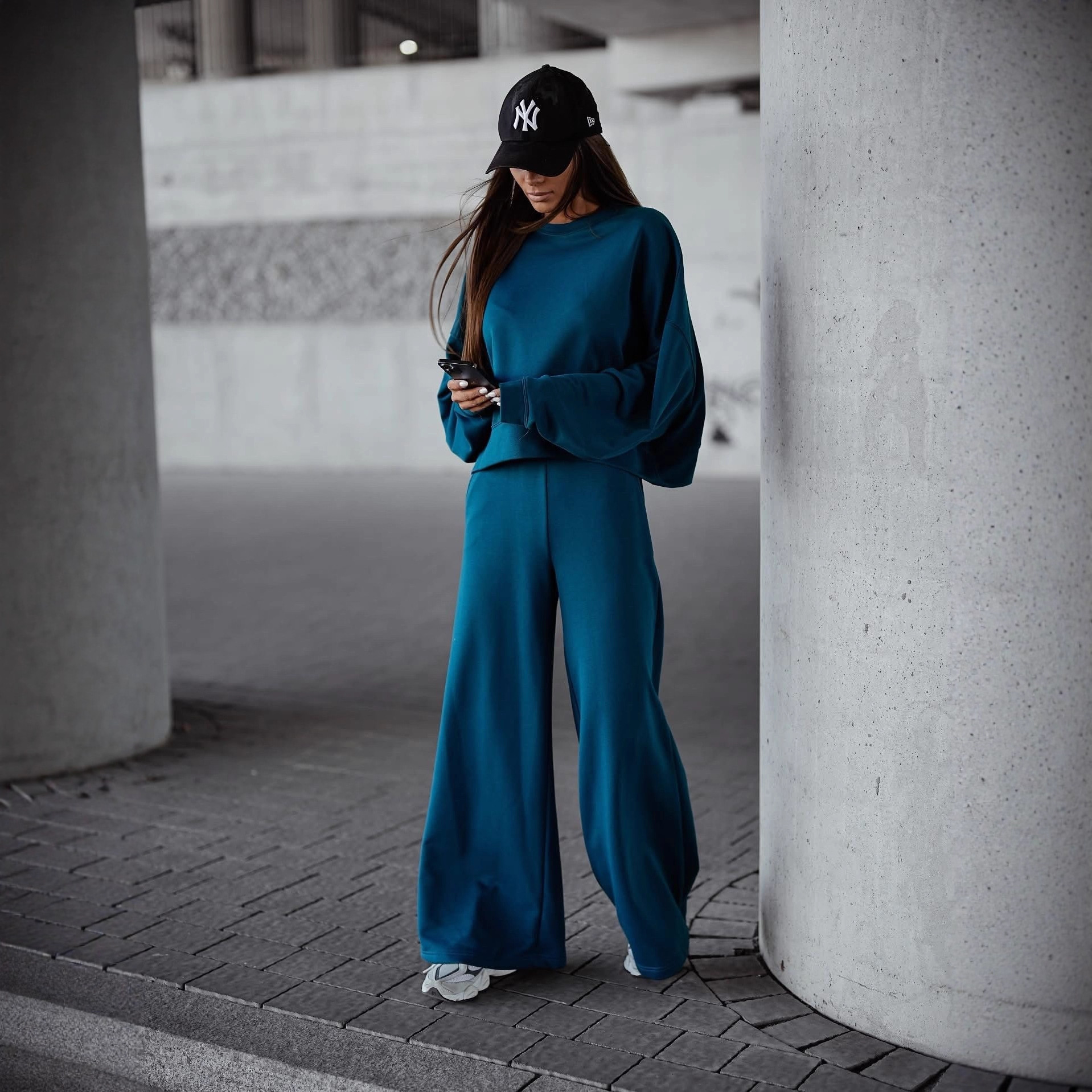 Solid Color Pullover Sweatshirt Pants Women's Suit