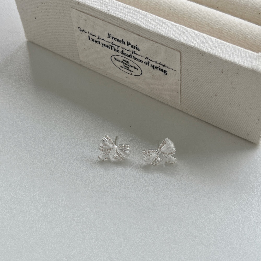 S952 Sterling Silver Special-interest Design Butterfly Earrings